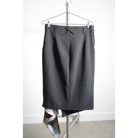 Off-White c/o Virgil Abloh High Waisted Black Skirt with Floral Panel - Picture 2 of 3